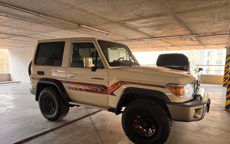 Toyota Land Cruiser 70, 2021 год, 6 000 000 рублей, 2 фотография