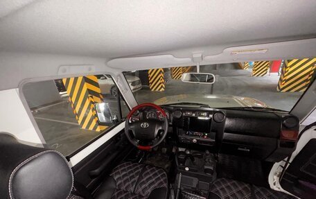 Toyota Land Cruiser 70, 2021 год, 6 000 000 рублей, 5 фотография