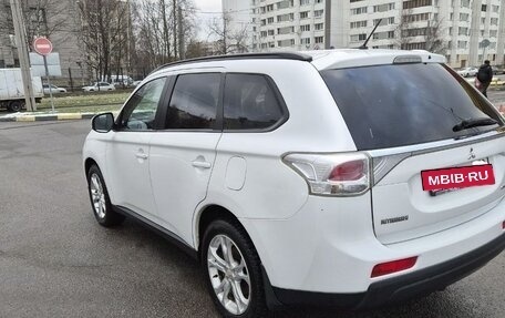Mitsubishi Outlander III рестайлинг 3, 2012 год, 1 500 000 рублей, 6 фотография