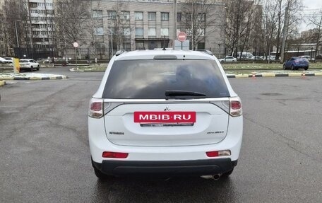 Mitsubishi Outlander III рестайлинг 3, 2012 год, 1 500 000 рублей, 5 фотография