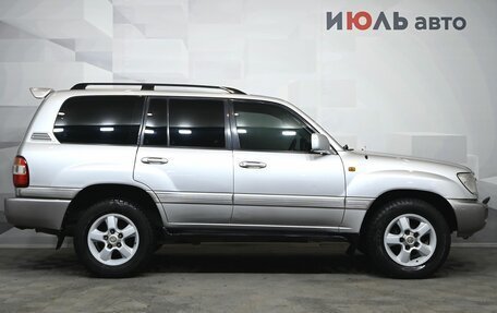 Toyota Land Cruiser 100 рестайлинг 2, 2006 год, 2 400 000 рублей, 10 фотография