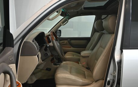 Toyota Land Cruiser 100 рестайлинг 2, 2006 год, 2 400 000 рублей, 11 фотография