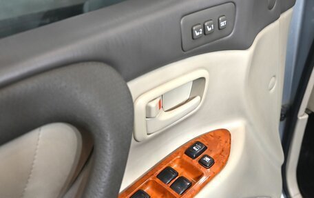 Toyota Land Cruiser 100 рестайлинг 2, 2006 год, 2 400 000 рублей, 18 фотография