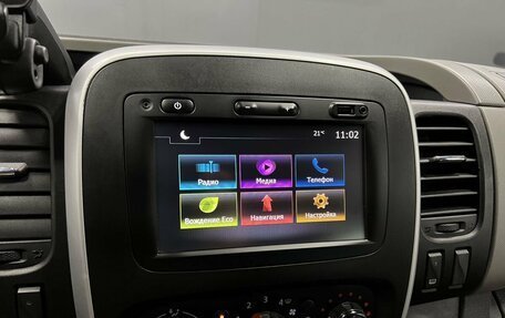 Nissan NV300, 2018 год, 2 995 000 рублей, 18 фотография