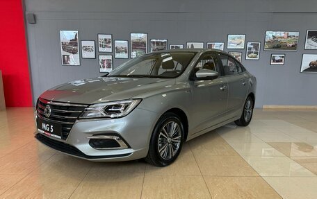 MG 5, 2024 год, 2 449 000 рублей, 2 фотография