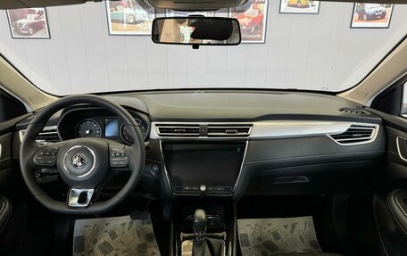 MG 5, 2024 год, 2 449 000 рублей, 14 фотография