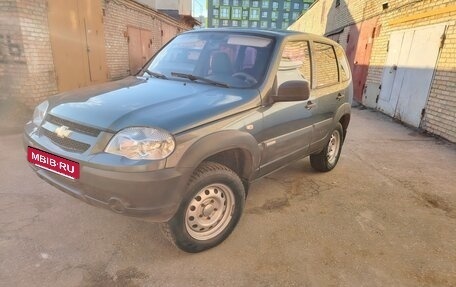 Chevrolet Niva I рестайлинг, 2013 год, 470 000 рублей, 2 фотография