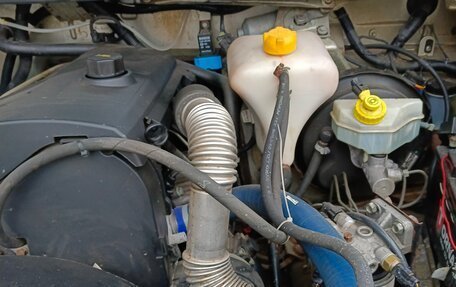 ЛуАЗ Patriot, 2011 год, 800 000 рублей, 4 фотография