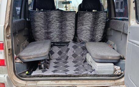 ЛуАЗ Patriot, 2011 год, 800 000 рублей, 10 фотография