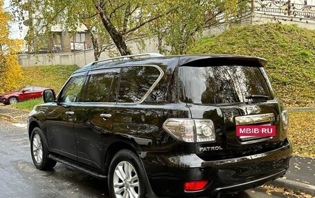 Nissan Patrol, 2011 год, 2 080 000 рублей, 3 фотография