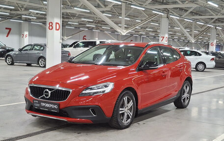 Volvo V40 Cross Country I, 2017 год, 1 650 000 рублей, 1 фотография