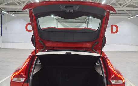 Volvo V40 Cross Country I, 2017 год, 1 650 000 рублей, 12 фотография