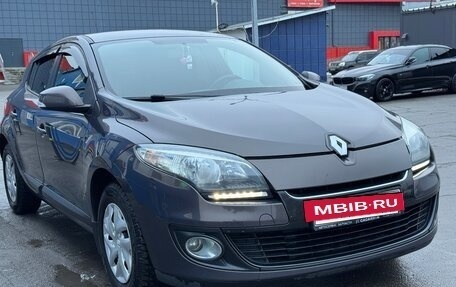 Renault Megane III, 2013 год, 830 000 рублей, 2 фотография