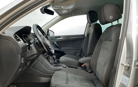 Volkswagen Tiguan II, 2017 год, 1 990 000 рублей, 10 фотография