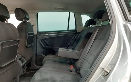 Volkswagen Tiguan II, 2017 год, 1 990 000 рублей, 12 фотография