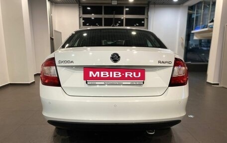 Skoda Rapid I, 2018 год, 1 345 000 рублей, 4 фотография