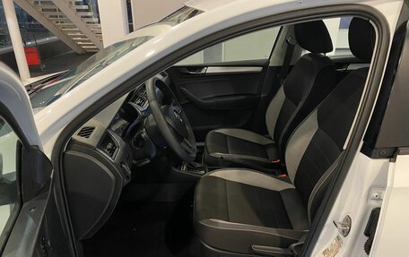 Skoda Rapid I, 2018 год, 1 345 000 рублей, 16 фотография