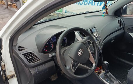 Hyundai Solaris II рестайлинг, 2015 год, 1 250 000 рублей, 4 фотография