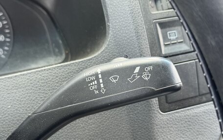 Volkswagen Caravelle T5, 2005 год, 1 195 000 рублей, 16 фотография