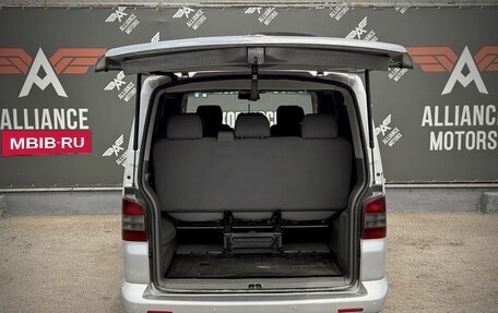 Volkswagen Caravelle T5, 2005 год, 1 195 000 рублей, 7 фотография