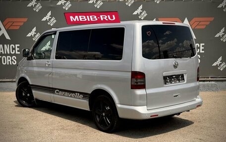 Volkswagen Caravelle T5, 2005 год, 1 195 000 рублей, 5 фотография