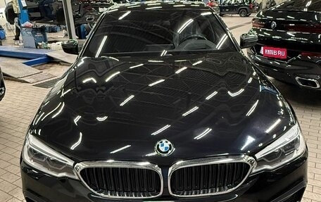 BMW 5 серия, 2019 год, 5 300 000 рублей, 2 фотография
