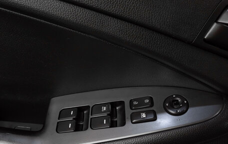 KIA K5 I рестайлинг, 2011 год, 999 000 рублей, 9 фотография