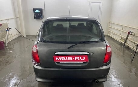 Daihatsu Sirion, 2001 год, 165 000 рублей, 3 фотография