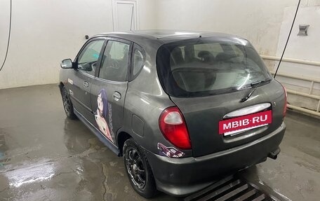 Daihatsu Sirion, 2001 год, 165 000 рублей, 2 фотография