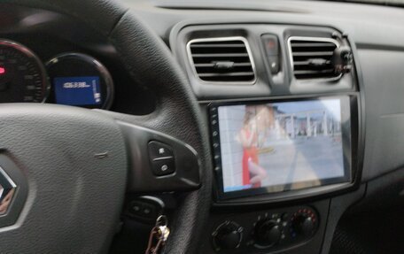 Renault Sandero II рестайлинг, 2018 год, 950 000 рублей, 9 фотография