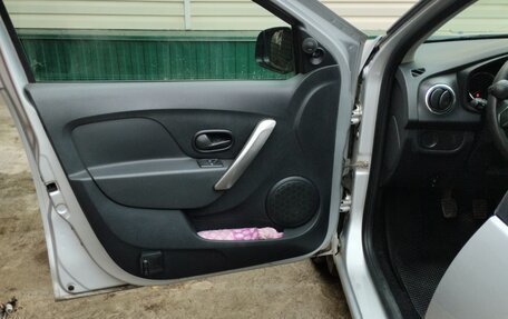 Renault Sandero II рестайлинг, 2018 год, 950 000 рублей, 13 фотография