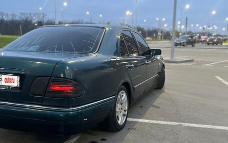 Mercedes-Benz E-Класс, 1998 год, 210 000 рублей, 4 фотография