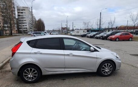 Hyundai Solaris II рестайлинг, 2012 год, 700 000 рублей, 4 фотография