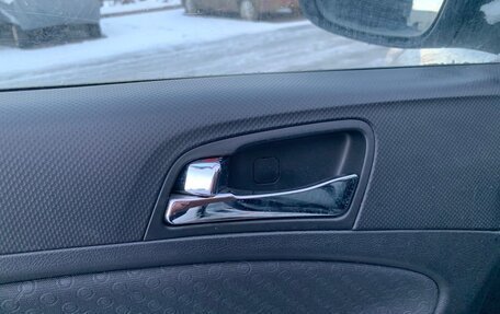 Hyundai Solaris II рестайлинг, 2012 год, 700 000 рублей, 11 фотография