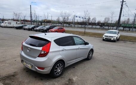 Hyundai Solaris II рестайлинг, 2012 год, 700 000 рублей, 7 фотография