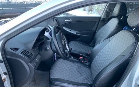 Hyundai Solaris II рестайлинг, 2012 год, 700 000 рублей, 8 фотография