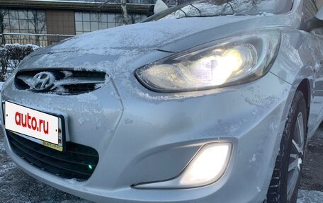 Hyundai Solaris II рестайлинг, 2012 год, 700 000 рублей, 14 фотография