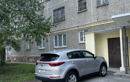 KIA Sportage IV рестайлинг, 2017 год, 1 800 000 рублей, 2 фотография