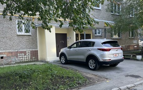 KIA Sportage IV рестайлинг, 2017 год, 1 800 000 рублей, 5 фотография