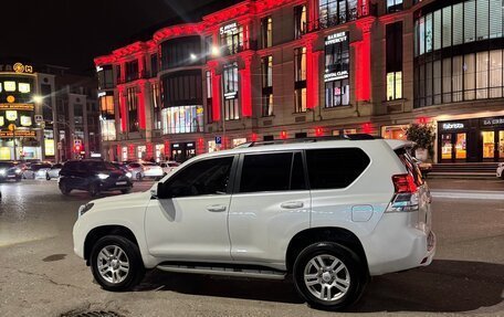 Toyota Land Cruiser Prado 150 рестайлинг 2, 2010 год, 2 900 000 рублей, 4 фотография