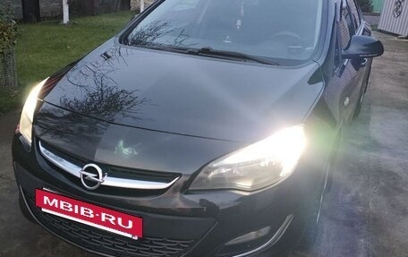 Opel Astra J, 2012 год, 1 000 000 рублей, 4 фотография