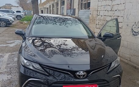 Toyota Camry, 2023 год, 4 400 000 рублей, 2 фотография