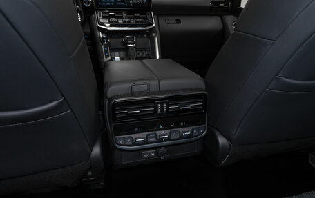 Toyota Land Cruiser, 2021 год, 12 150 000 рублей, 15 фотография