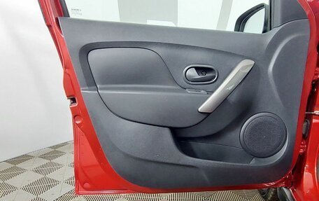 Renault Sandero II рестайлинг, 2016 год, 1 069 000 рублей, 8 фотография