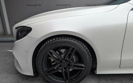 Mercedes-Benz E-Класс, 2019 год, 5 000 000 рублей, 7 фотография