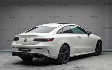 Mercedes-Benz E-Класс, 2019 год, 5 000 000 рублей, 3 фотография