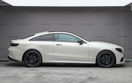 Mercedes-Benz E-Класс, 2019 год, 5 000 000 рублей, 5 фотография