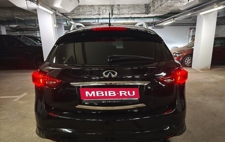 Infiniti FX II, 2012 год, 2 200 000 рублей, 2 фотография