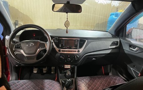 Hyundai Solaris II рестайлинг, 2017 год, 1 180 000 рублей, 3 фотография