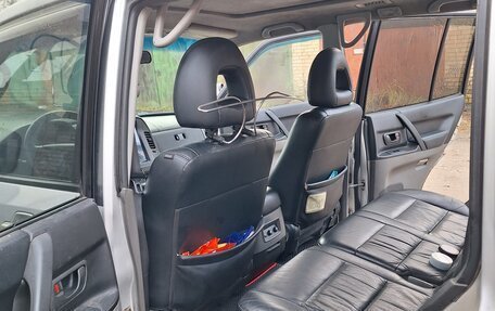 Mitsubishi Montero III, 2002 год, 950 000 рублей, 10 фотография